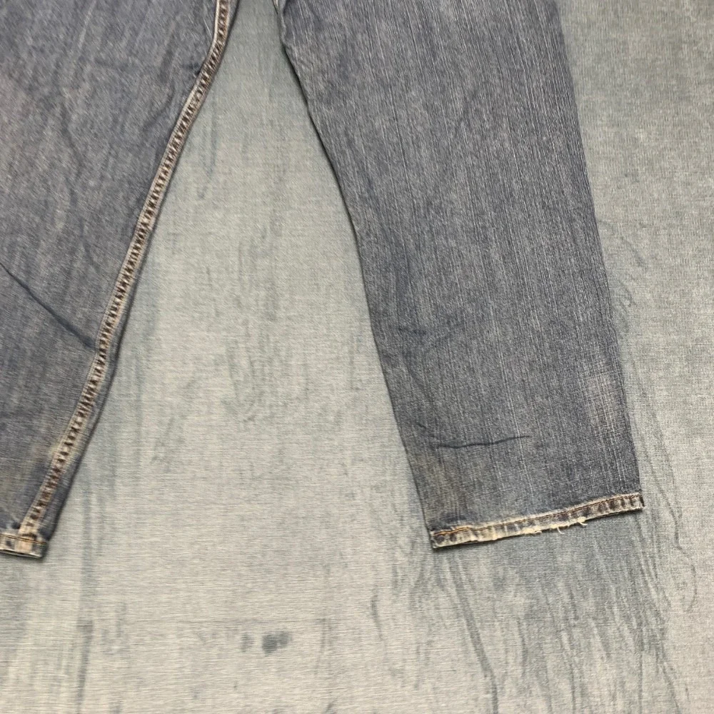 Levis levi 550
